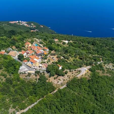 וילה Beautiful Stone House Obrs With Indoor Pool Sveti Anton (Krk)