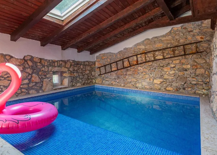 וילה Beautiful Stone House Obrs With Indoor Pool *