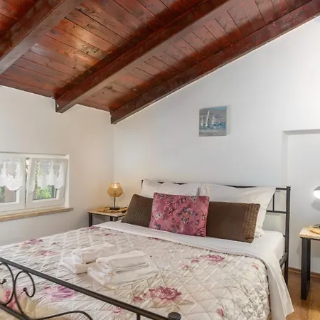 Beautiful Stone House Obrs With Indoor Pool Vila *