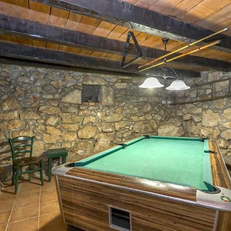 Vilă Beautiful Stone House Obrs With Indoor Pool