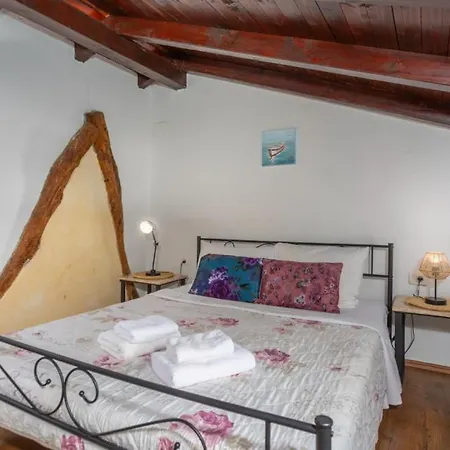 Vilă Beautiful Stone House Obrs With Indoor Pool Kraj (Istria)