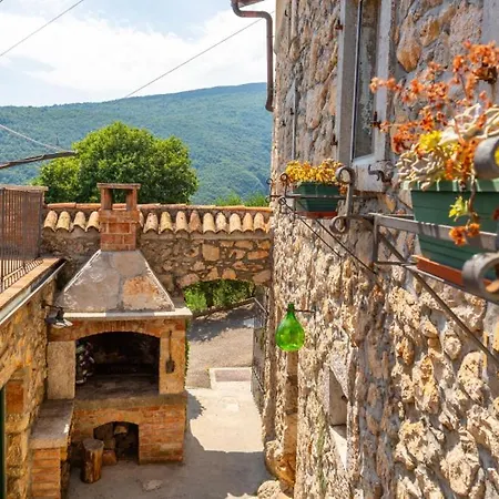 Vilă Beautiful Stone House Obrs With Indoor Pool